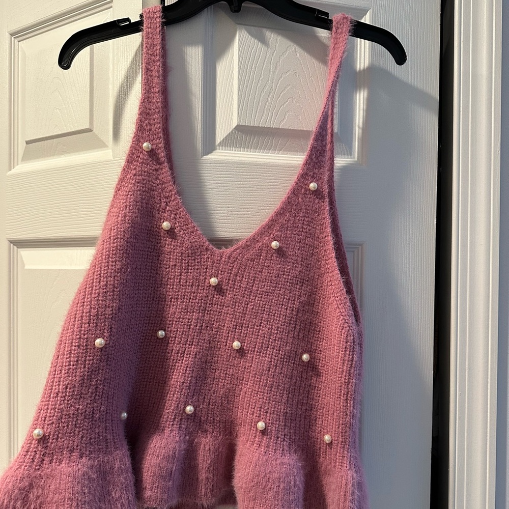 Super cute sweater like soft tank top with pearls brand new